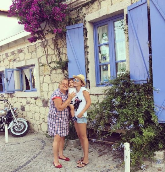 Ece Erken villasını satışa çıkardı