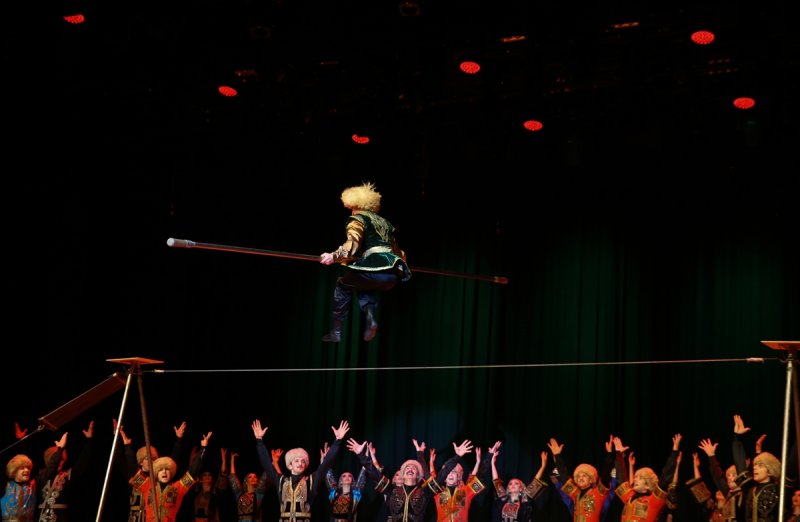 Lezginka Bursalıları coşturdu