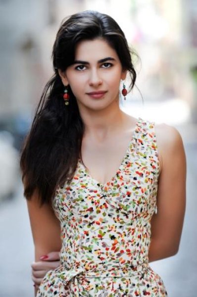 Nesrin Cavadzade sosyal medyaya geri döndü