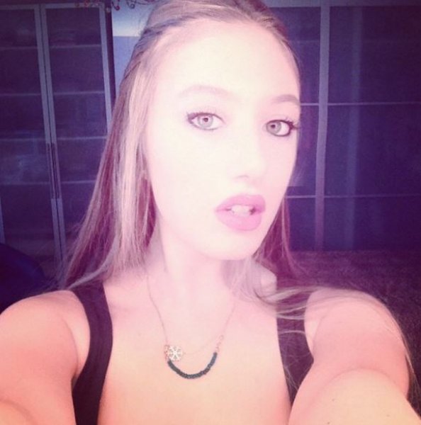 Yasmin Erbil'in Instagram fotoğrafları 