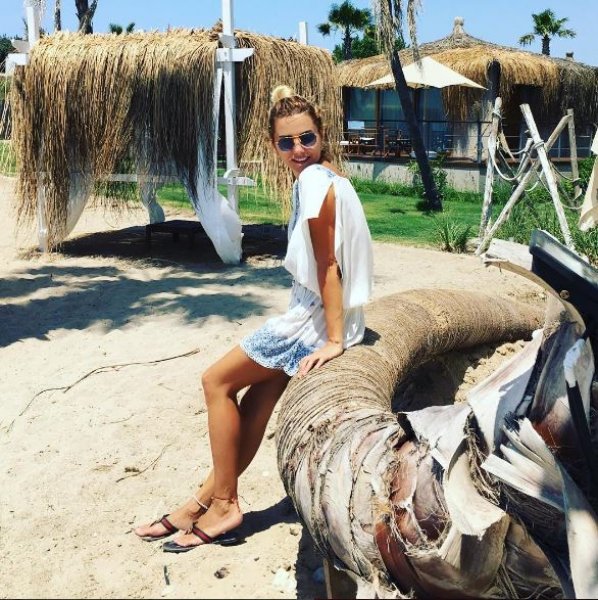 Ece Erken villasını satışa çıkardı