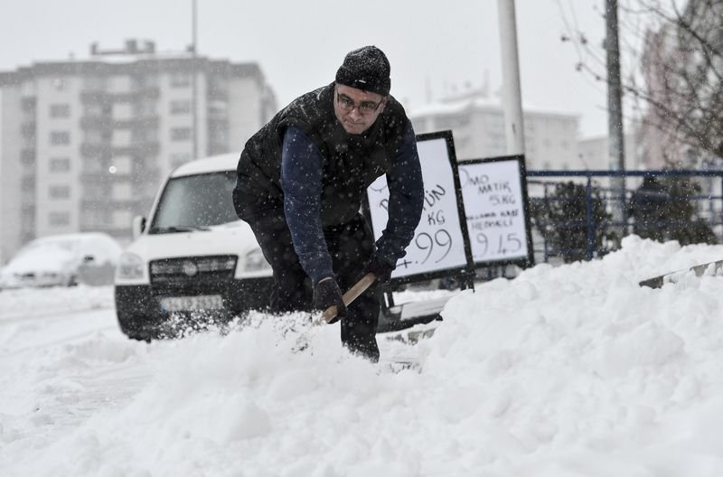 Ankara'da yoğun kar yağışı 