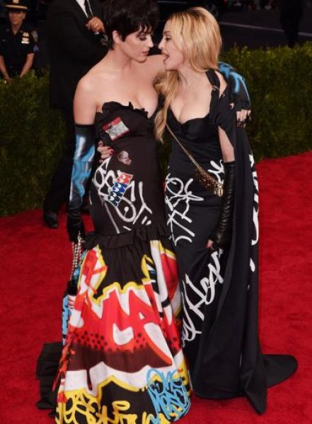 Met Gala'da şıklık yarışı