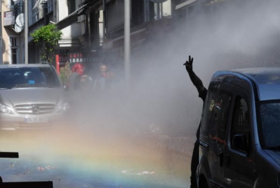 İstanbul'da olaylı 1 Mayıs kutlaması