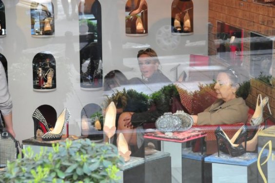 Saba Tümer farkında olmadan frikik verdi