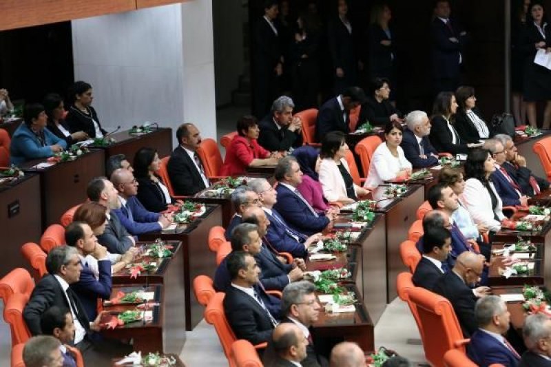 Meclis'te yemin töreni