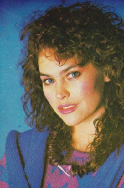 Hülya Avşar 35 yıldır gündemde 