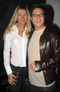 Çocuğu yaşındakilerle aşk yaşayan ünlüler