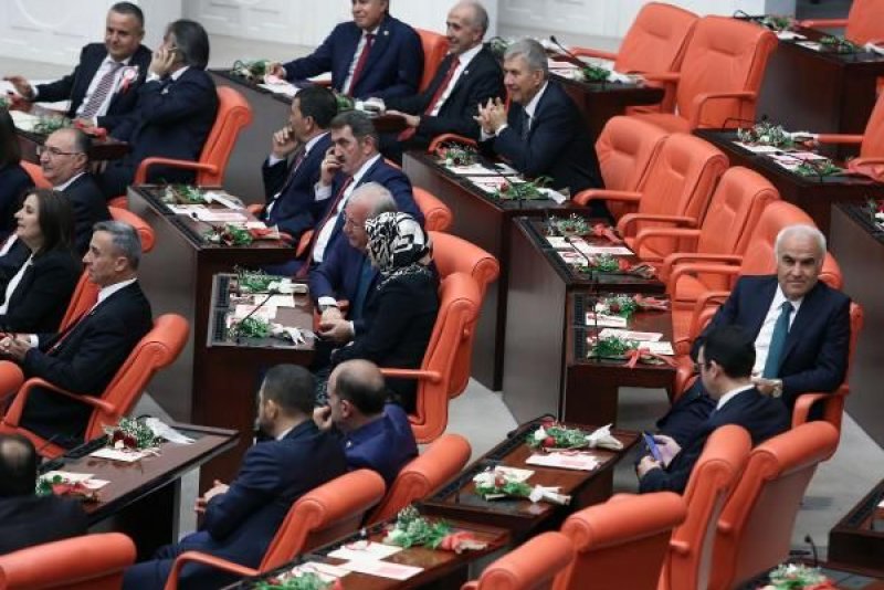 Meclis'te yemin töreni