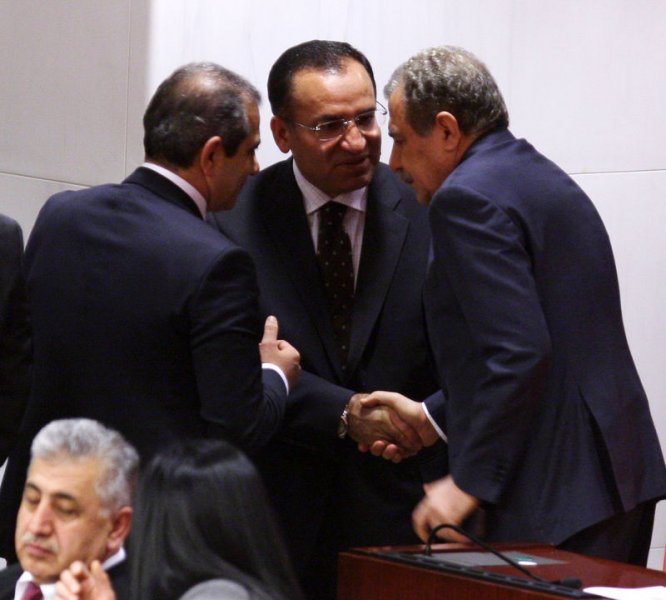 Meclis Genel Kurulu'nda yapılan oylamadan görüntüler