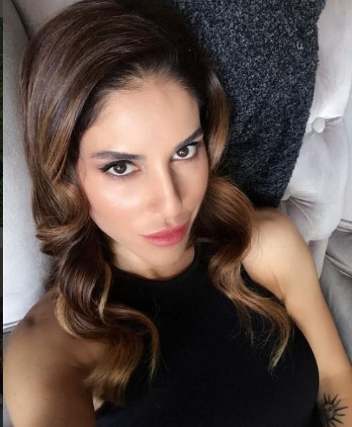 Fit anne Irmak Ünal çocuklarıyla tatilde 