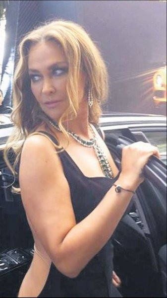 Dünden bugüne Hülya Avşar