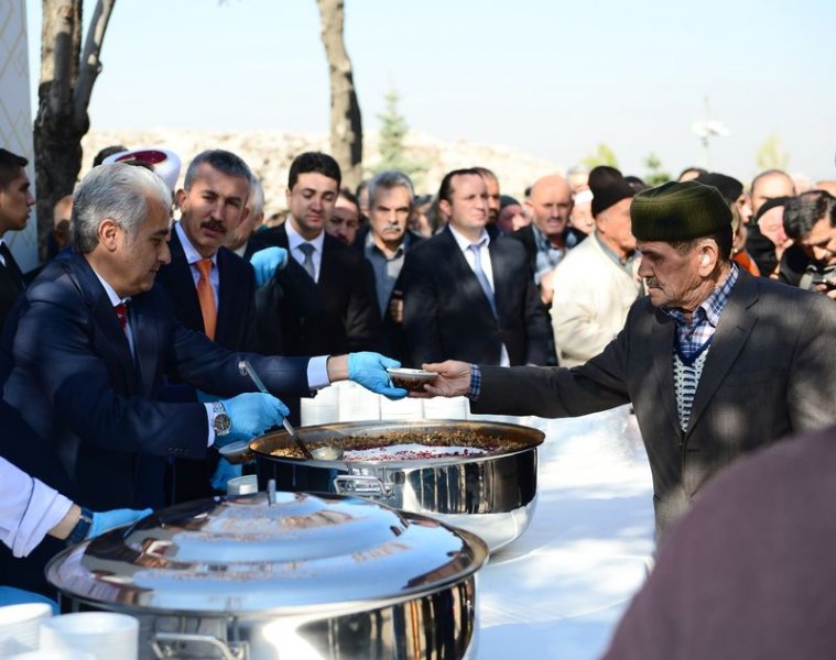 Cumhurbaşkanı Erdoğan'dan Mehmetçiğe aşure