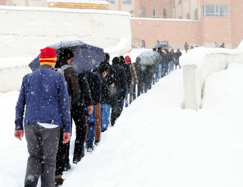 Doğu'da kar yağışı etkili oldu