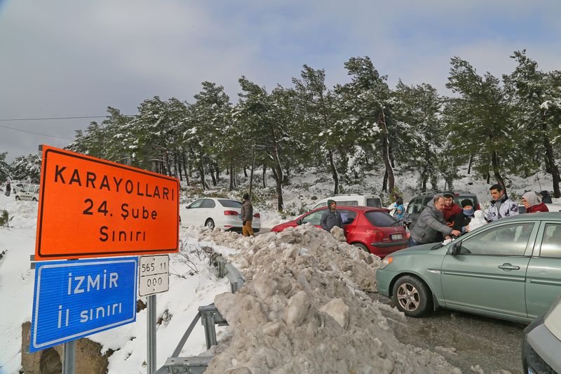 İzmirliler karın tadını çıkardı