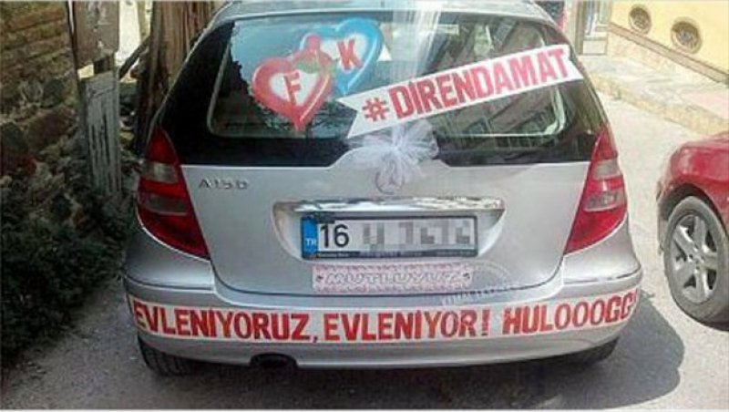 İlginç gelin arabası yazıları 