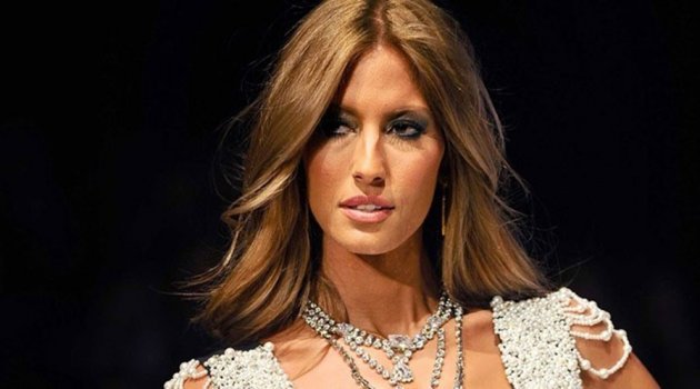 Çağla Şikel zamana meydan okuyan ünlülerden