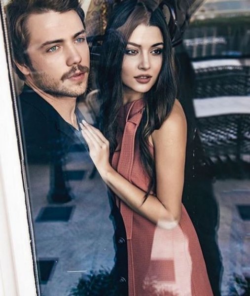 Hande Erçel'in Tayland tatili