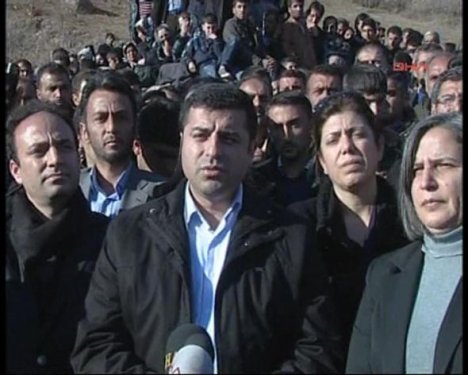 Uludere'de ölenler son yolculuğuna uğurlandı