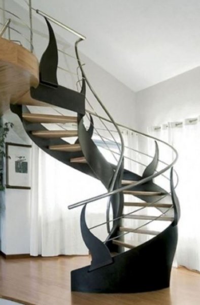 Tasarımlarıyla göz dolduran ilginç merdivenler