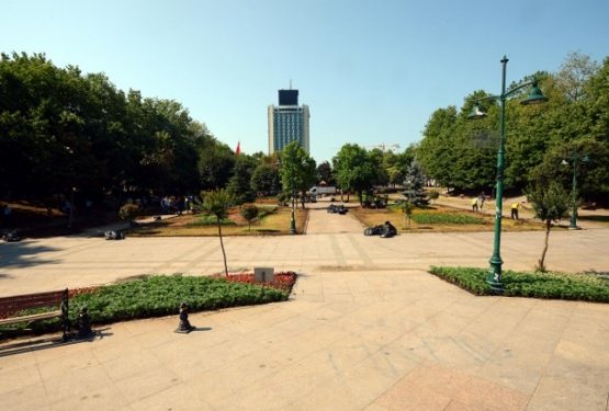 Gezi parkı çiçek açtı