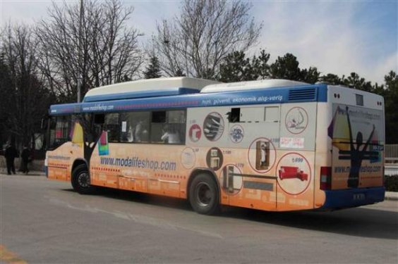 ODTÜ öğrencileri otobüsten inmeme eylemi yaptı