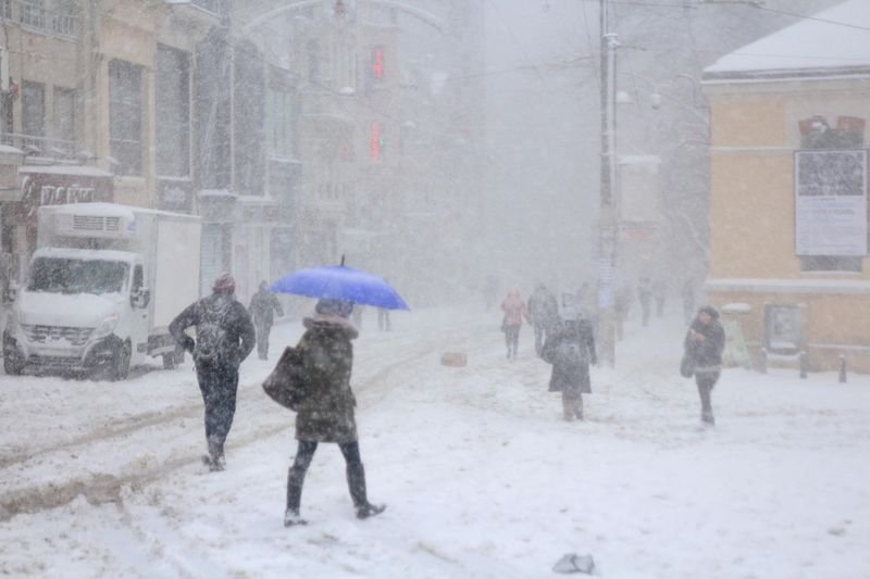 İstanbul'da kar yağışı hayatı olumsuz etkiledi