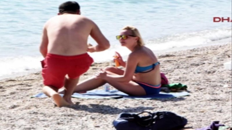 Kadın turiste rahatsız eden yakın markaj