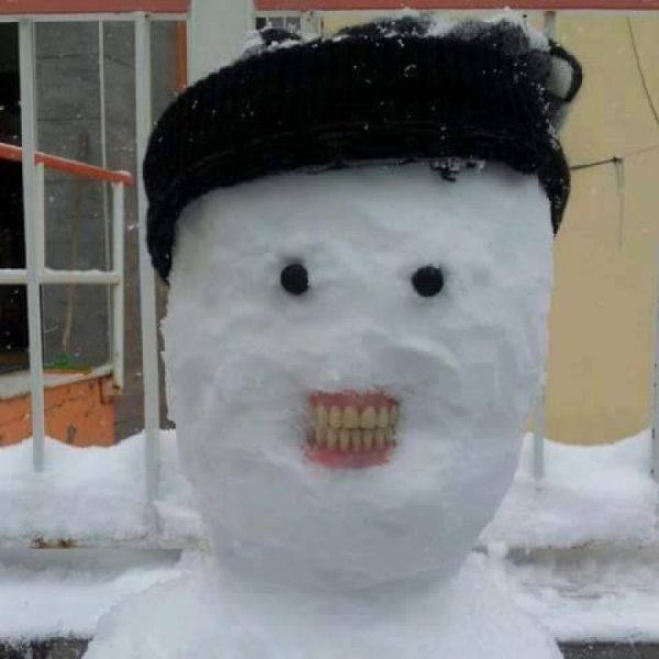 Kardan yapılan ilginç heykeller 