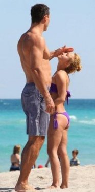 Kısa boylarına rağmen devleşen ünlüler 