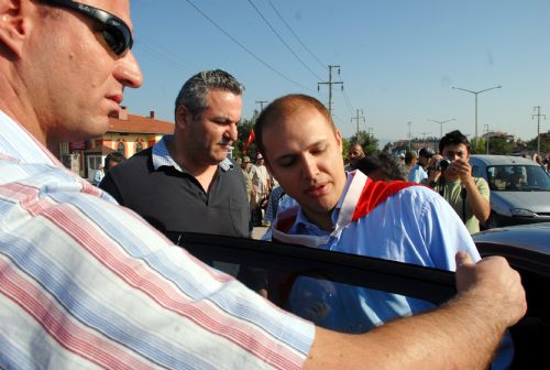 Bilal Erdoğan teskere aldı