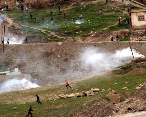 Polis dipçikle böyle dövmüştü