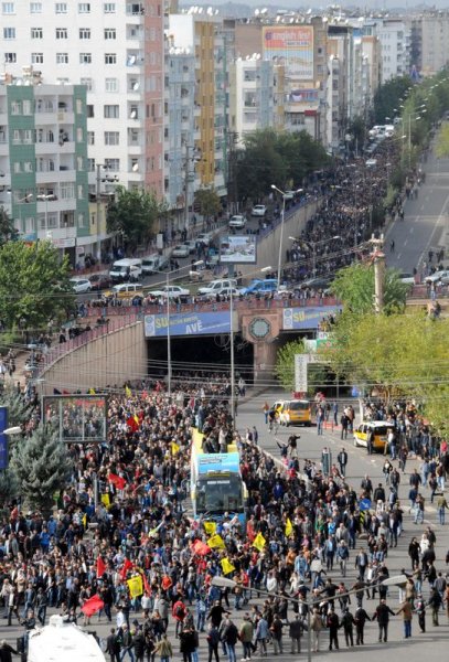 HDP'nin çağrısıyla Kobani'ye destek için toplandılar