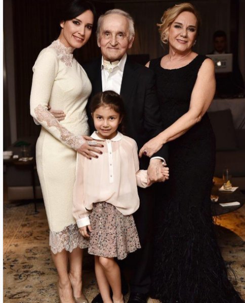 Nazlı Çelik'ten 40 yaş partisi