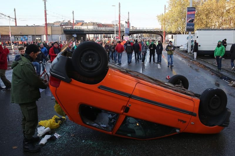 BBC Türkçe'nin dili Taksim'de başka Brüksel'de başka