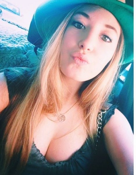 Yasmin Erbil'in Instagram fotoğrafları 