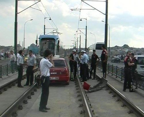 Karaköy'ü karıştıran BMW