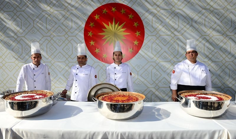 Cumhurbaşkanı Erdoğan'dan Mehmetçiğe aşure