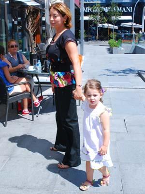 Aşkın Nur Yengi'nin Nazlı'sı