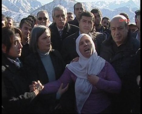 Uludere'de ölenler son yolculuğuna uğurlandı