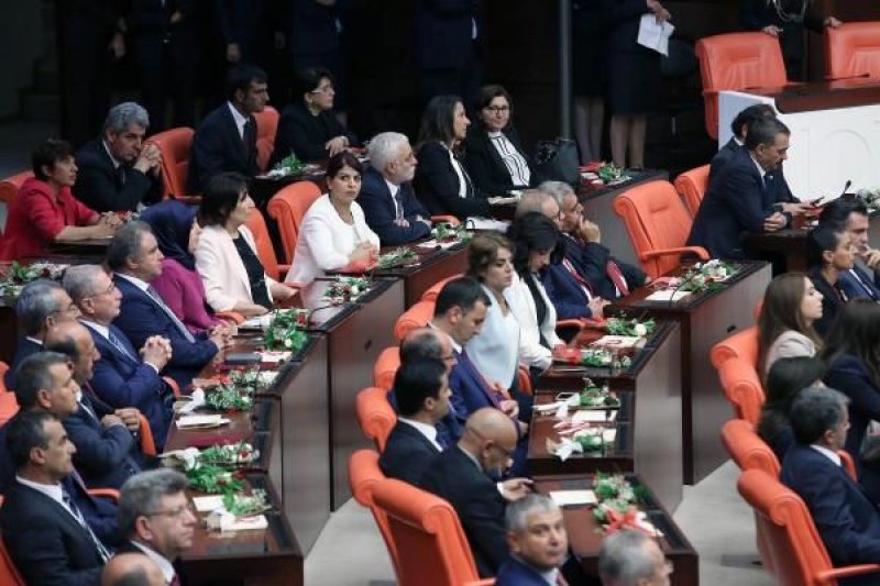 Meclis'te yemin töreni