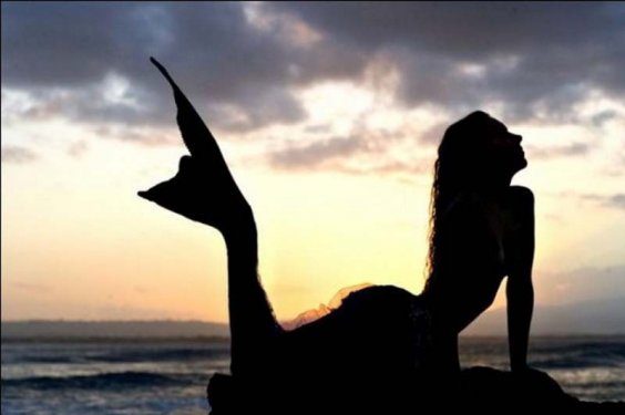 Hannah kendini deniz kızı sanıyor