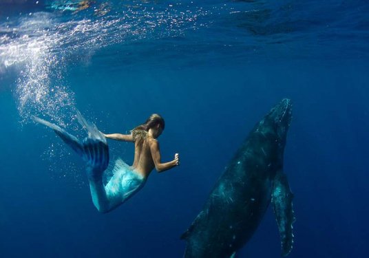 Hannah kendini deniz kızı sanıyor