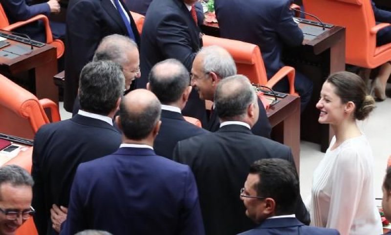 Meclis'te yemin töreni