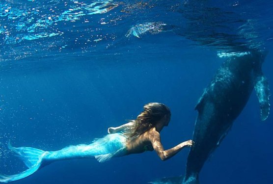 Hannah kendini deniz kızı sanıyor