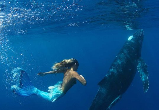 Hannah kendini deniz kızı sanıyor