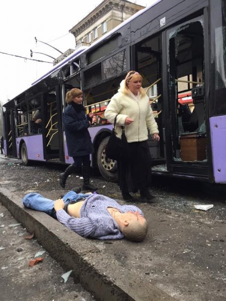 Ukrayna'da otobüs durağına saldırı: 13 ölü