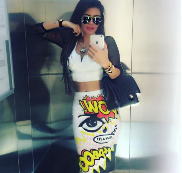 Ebru Polat kapak kızı oldu 