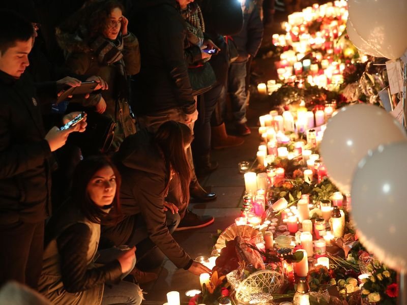 Tuğçe Albayrak'a liyakat nişanı kampanyası