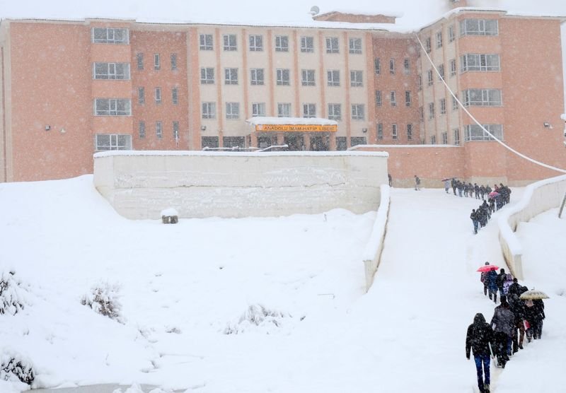 Doğu'da kar yağışı etkili oldu